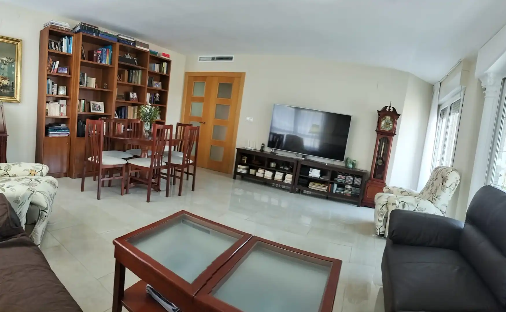 Wohnzimmer von Wohnungen zum Verkauf in Torrevieja mit Klimaanlage, Heizung und Terrasse