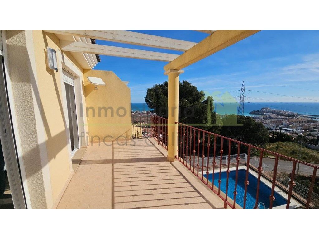 Piscina de Casa adosada en venda en Peñíscola / Peníscola amb Jardí privat, Terrassa i Piscina