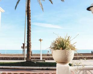 Vista exterior de Casa o xalet de lloguer en Vélez-Málaga amb Aire condicionat