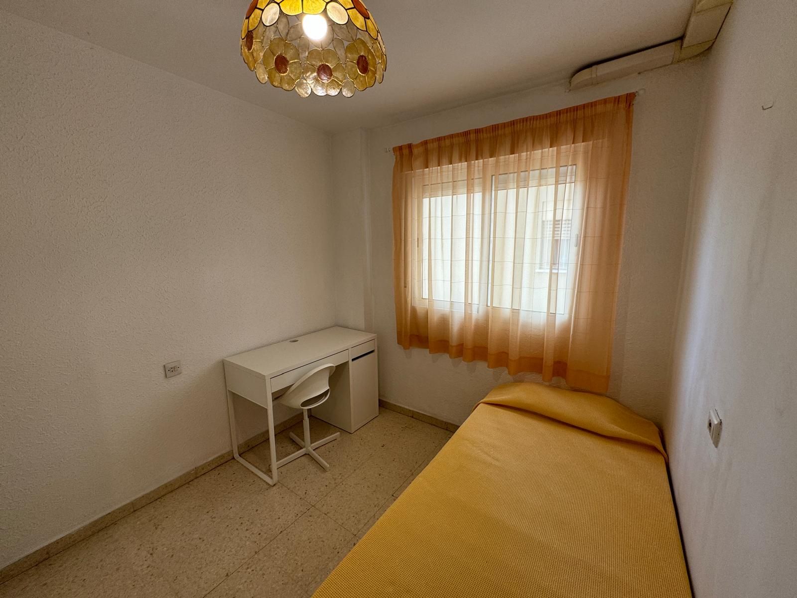 Piso de alquiler en Calle Luis F Pallardo Peinado, Portada Alta - Pol. Crta. De Cártama