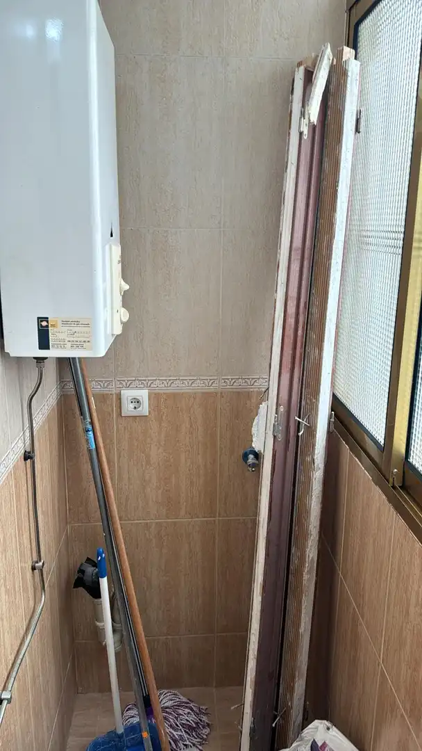 Room in Calle Segovia, 12, Peñamefecit - Avda Barcelona