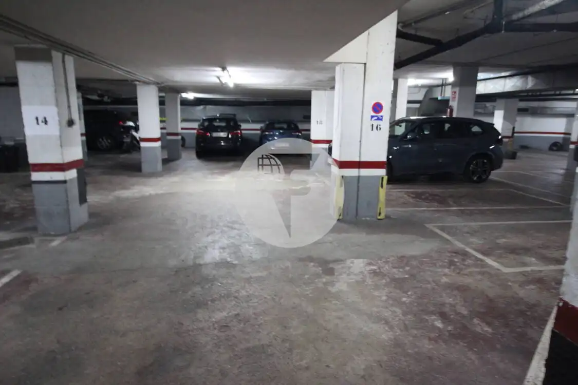 Parcheggio in vendita a Eixample, imagen 6