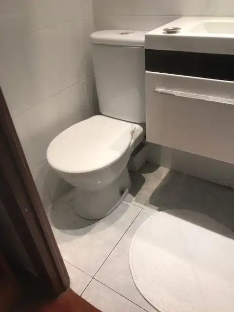 Bany de Pis en venda en Barcelona amb Aire condicionat, Parquet i Moblat
