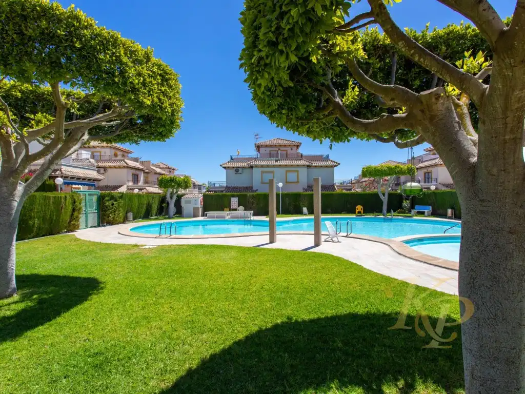 Bungalow amb piscina en venda a Calle Torre de Pisa, imagen 22