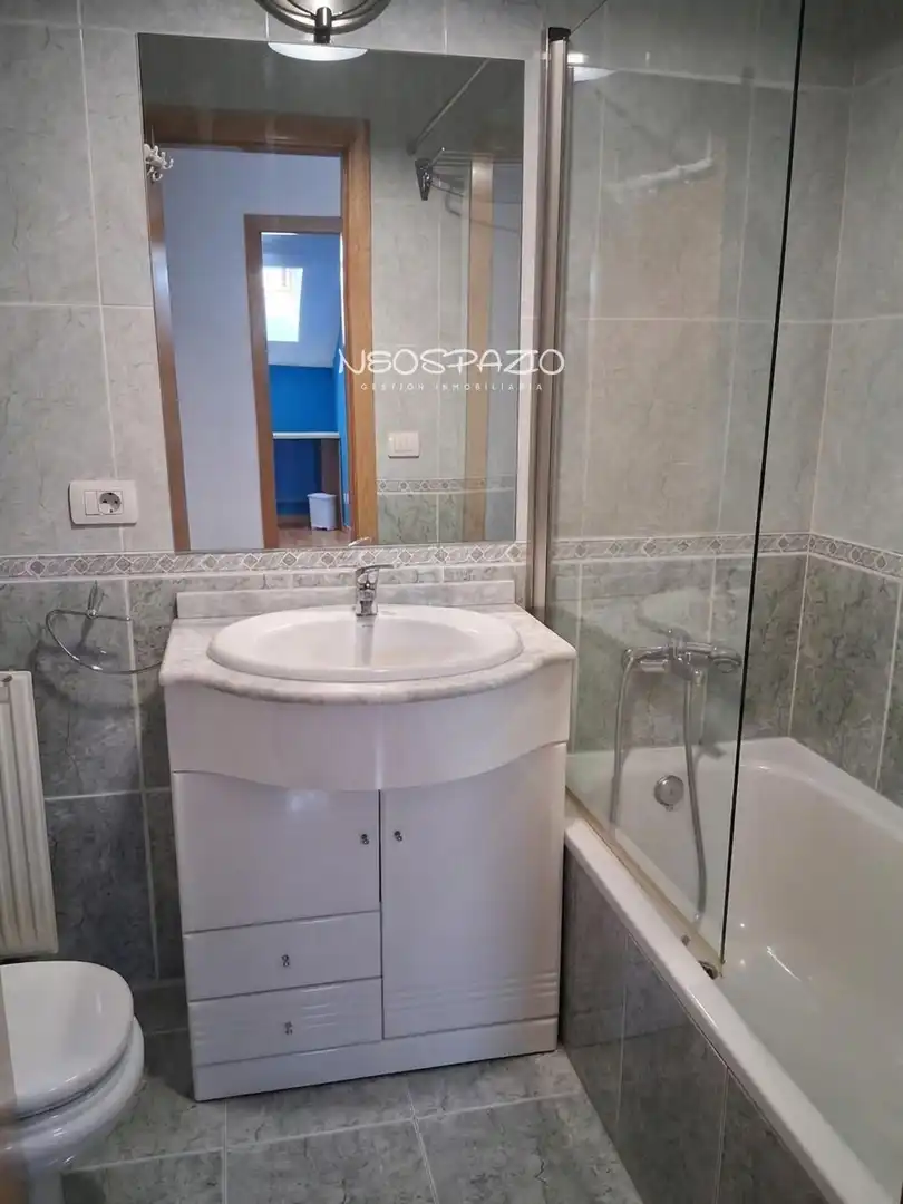 Duplex with lift to rent in Estrada da Granxa, imagen 8