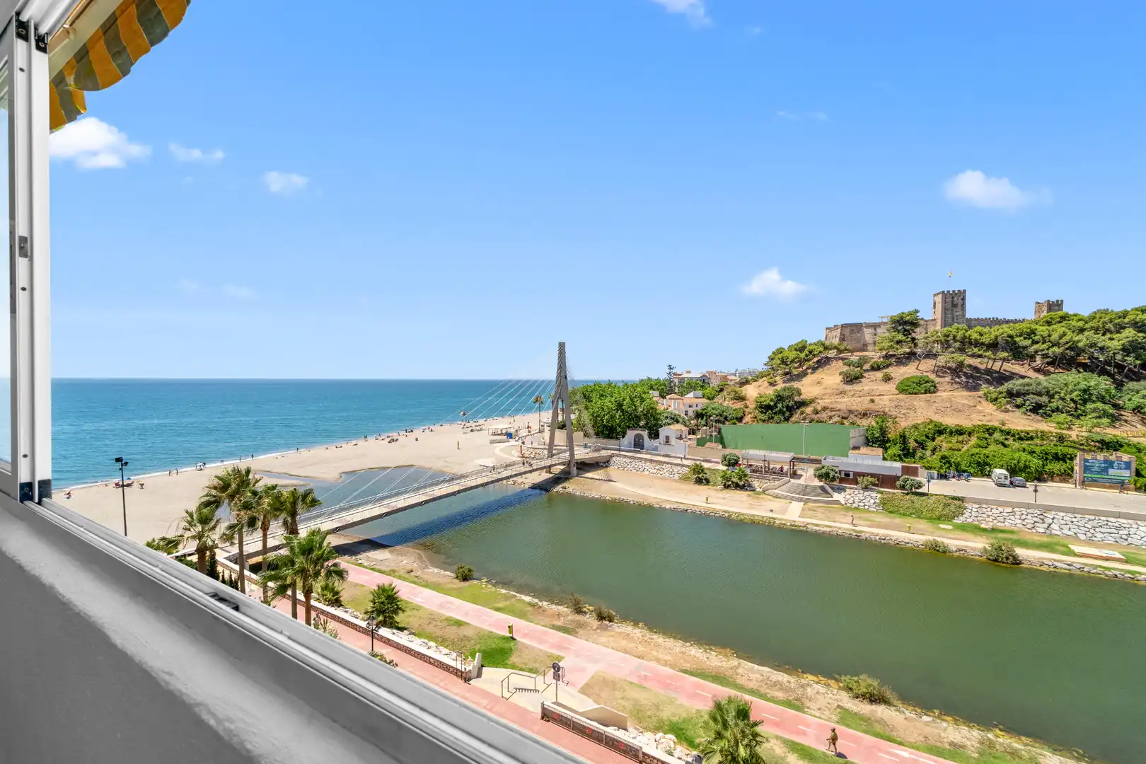 Vista exterior de Pis en venda en Fuengirola amb Aire condicionat, Calefacció i Terrassa