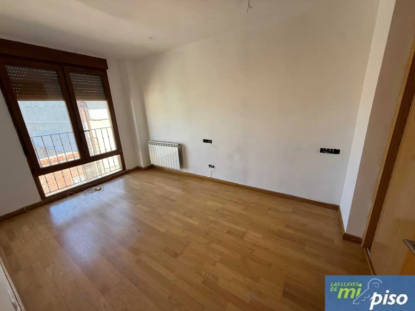 Dormitori de Casa adosada en venda en Corcos amb Calefacció, Jardí privat i Parquet