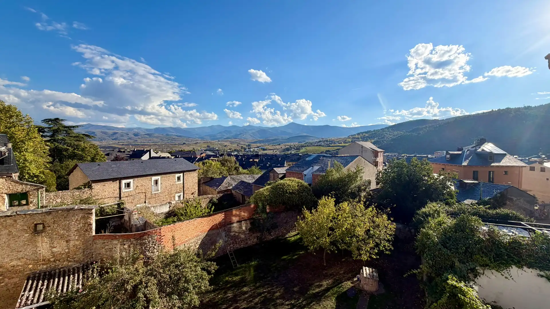 Exterior view of Flat for sale in Zona Alta