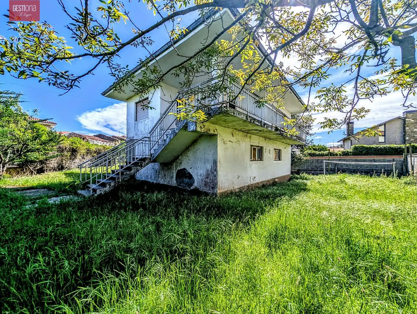 Vista exterior de Casa o chalet en venta en Noja con Jardín privado, Terraza y Balcón