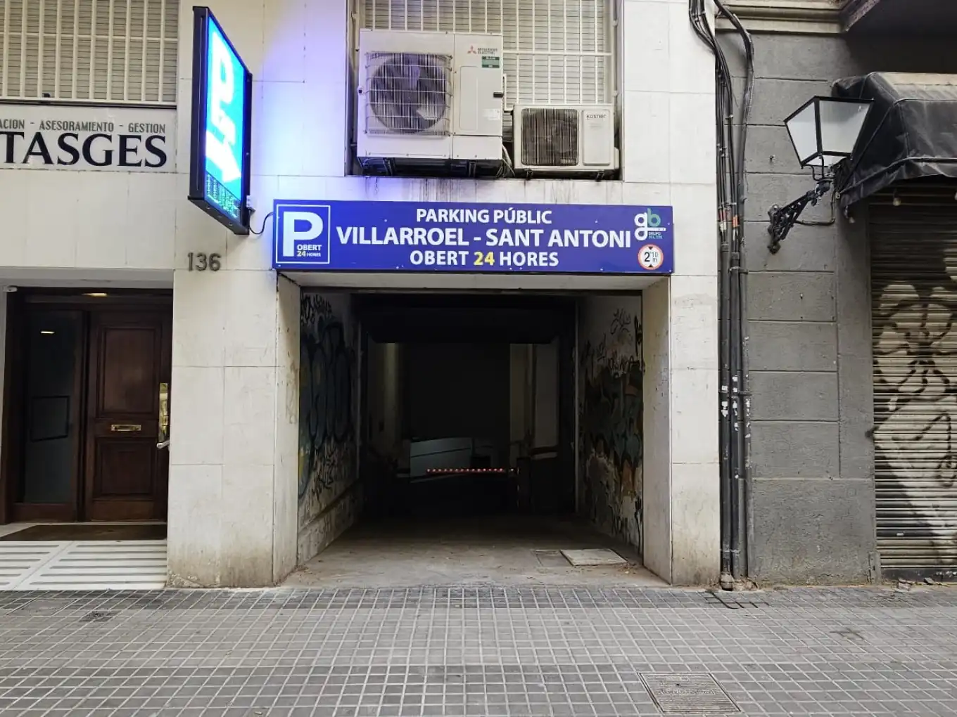 Individuel à louer à Carrer de Villarroel 15, imagen 3