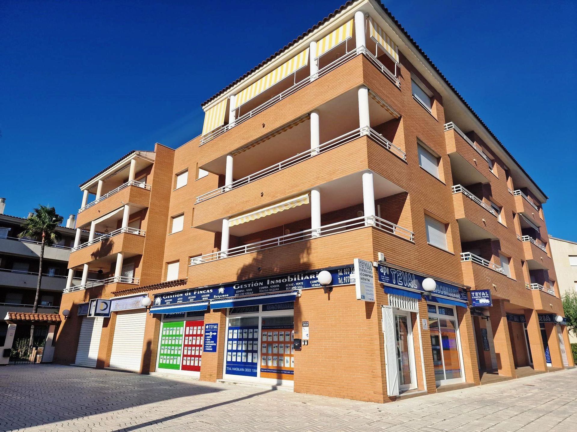 Exterior view of Flat for sale in Cambrils  with Terrace, Furnished and Oven