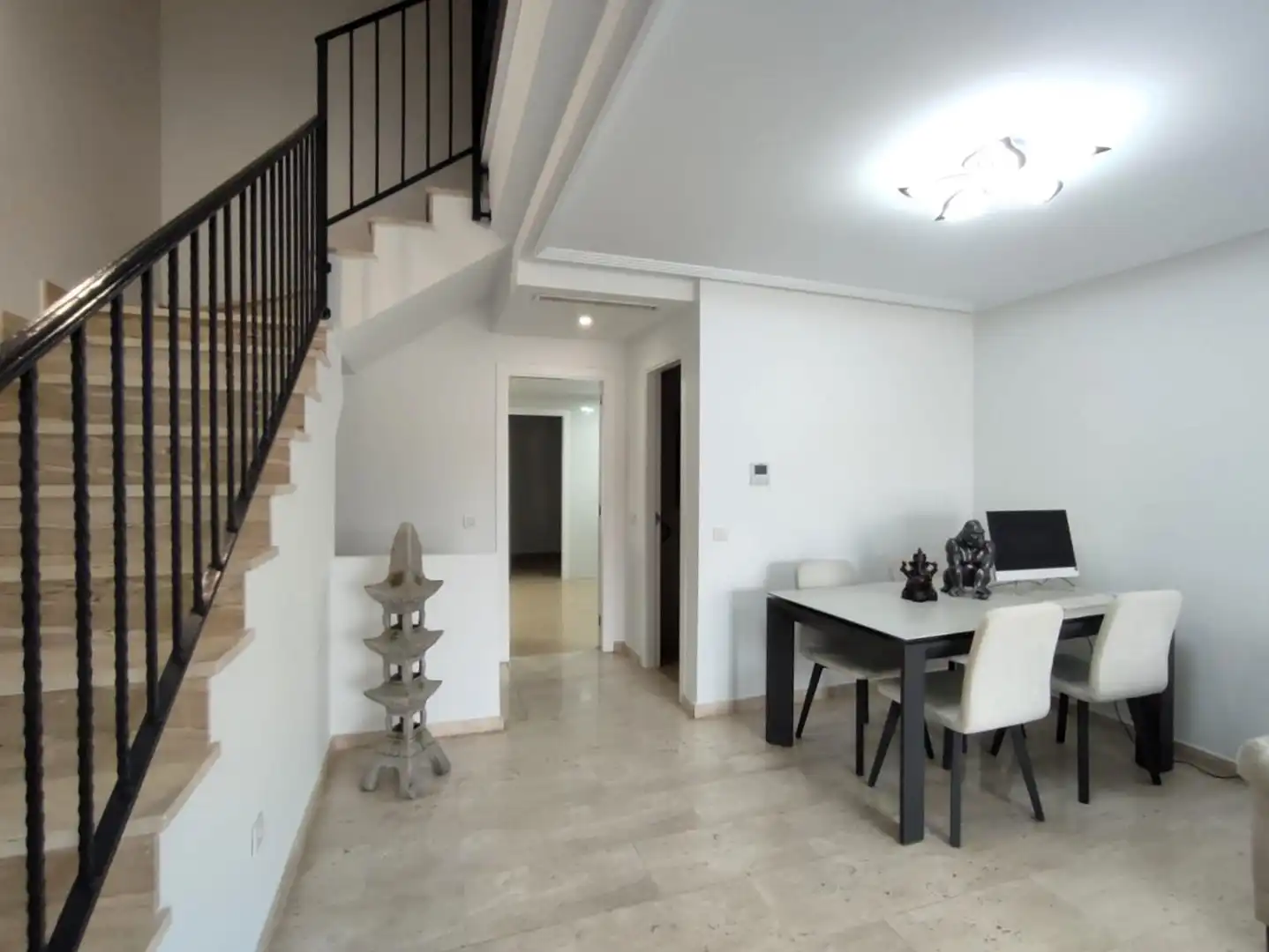 Adosado con terraza en venta en Monforte del Cid