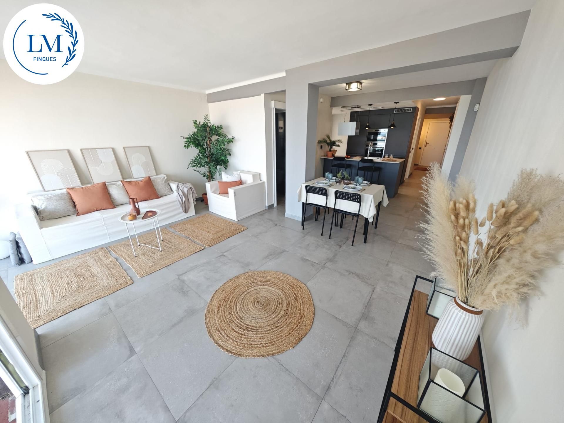 Sala de estar de Piso en venta en Vilanova i la Geltrú con Aire acondicionado, Terraza y Balcón