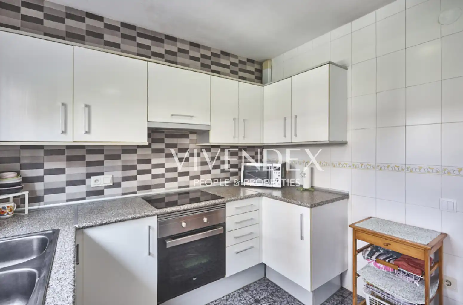 Cocina de Casa adosada en venta en Viladecans con Calefacción, Jardín privado y Terraza