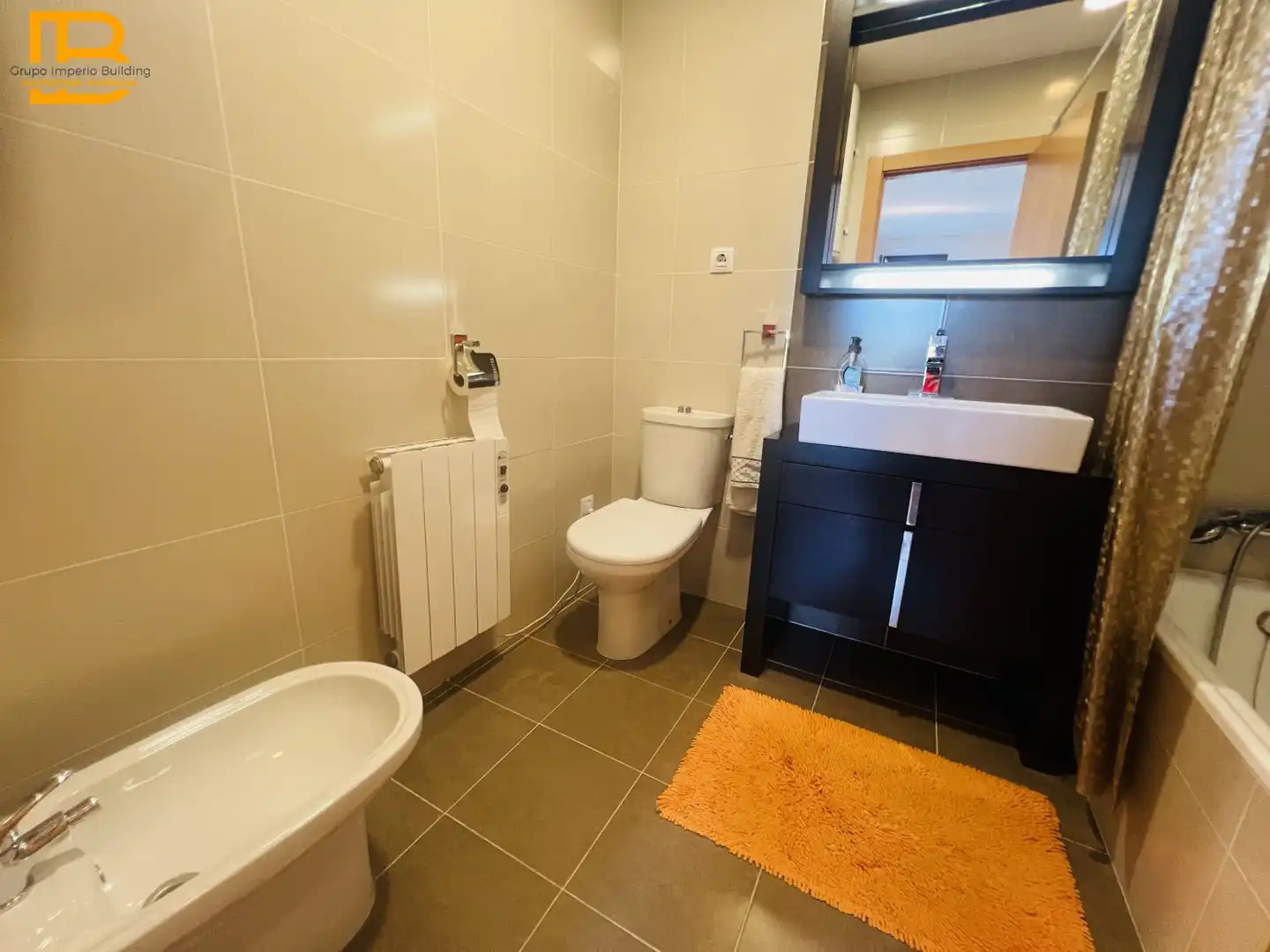 Baño de Piso en venta en Villarcayo de Merindad de Castilla la Vieja con Calefacción, Parquet y Terraza