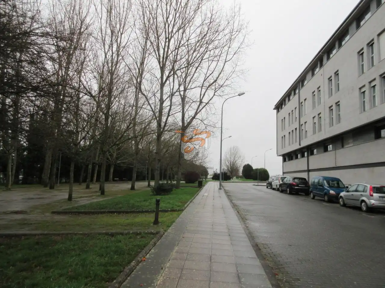 Local comercial en venta en A Malata - Catabois - Ciudad Jardín, imagen 3