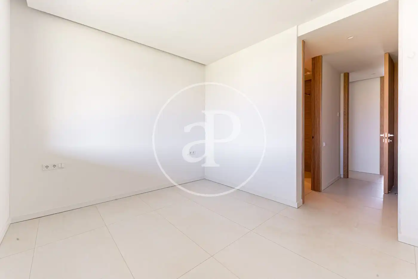 Bedroom of Flat for rent in Pozuelo de Alarcón  with Air Conditioner, Heating and Private garden