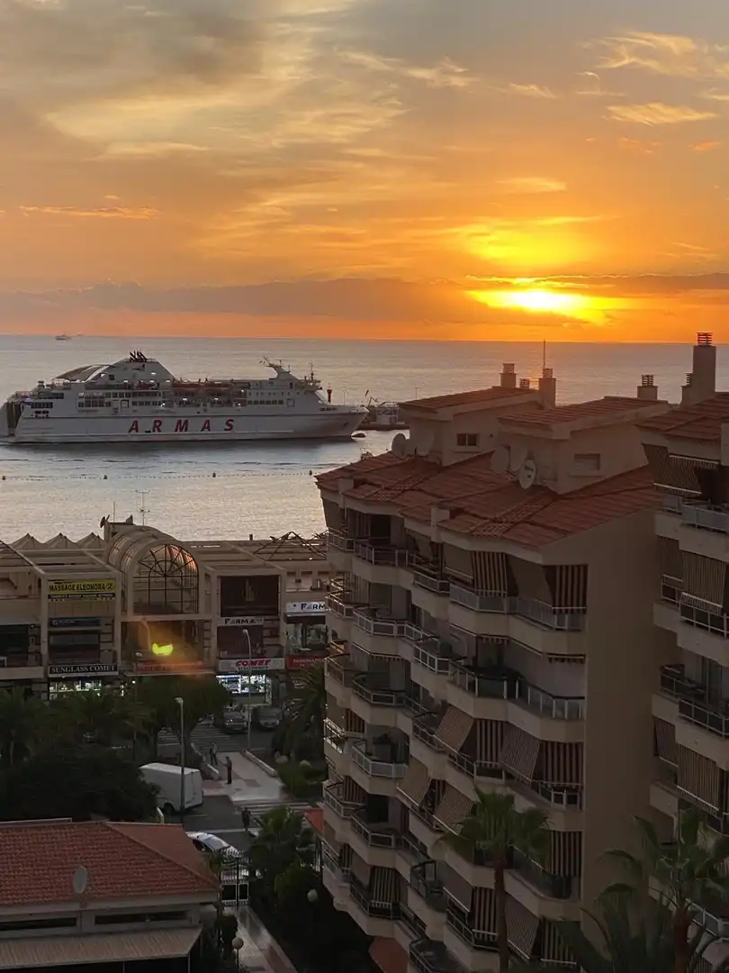 Vista exterior de Apartamento en venta en Arona con Terraza, Amueblado y Piscina comunitaria