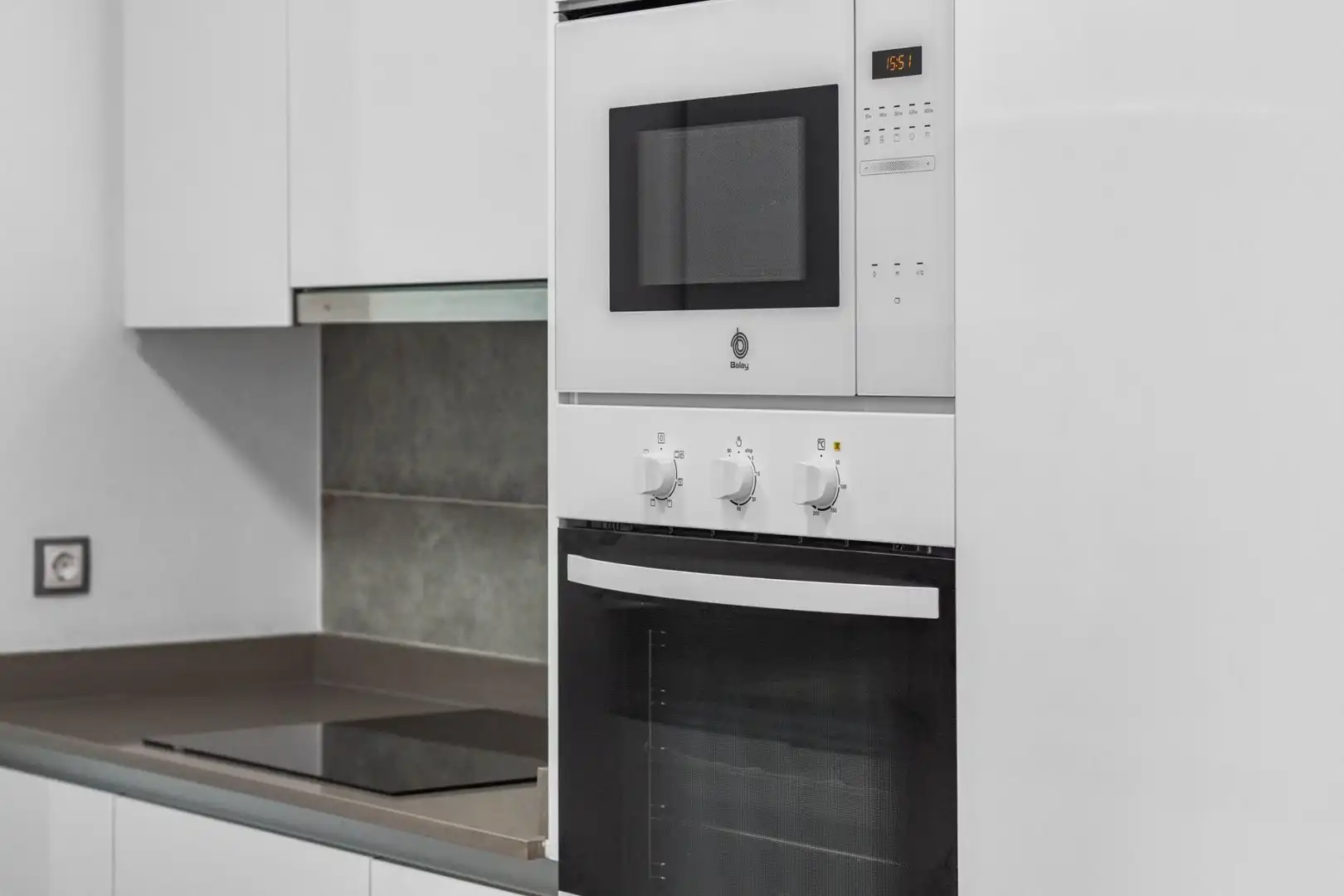 Cuina de Apartament en venda en Elche / Elx amb Aire condicionat, Calefacció i Jardí privat
