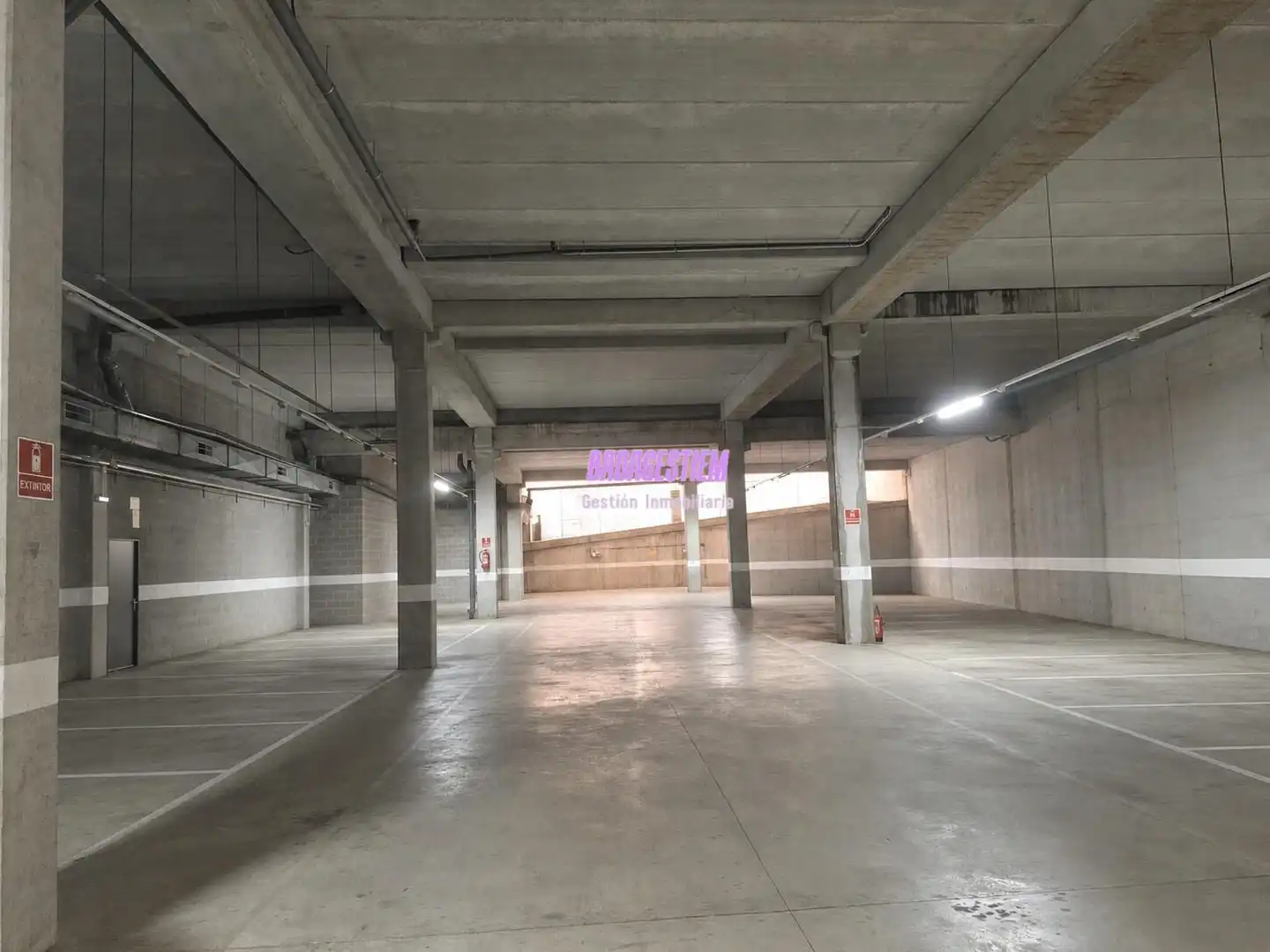 Einzelparkplatz zur Miete in Carrer holanda