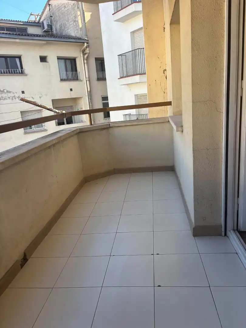Terrassa de Pis de lloguer en Girona amb Calefacció, Moblat i Balcó