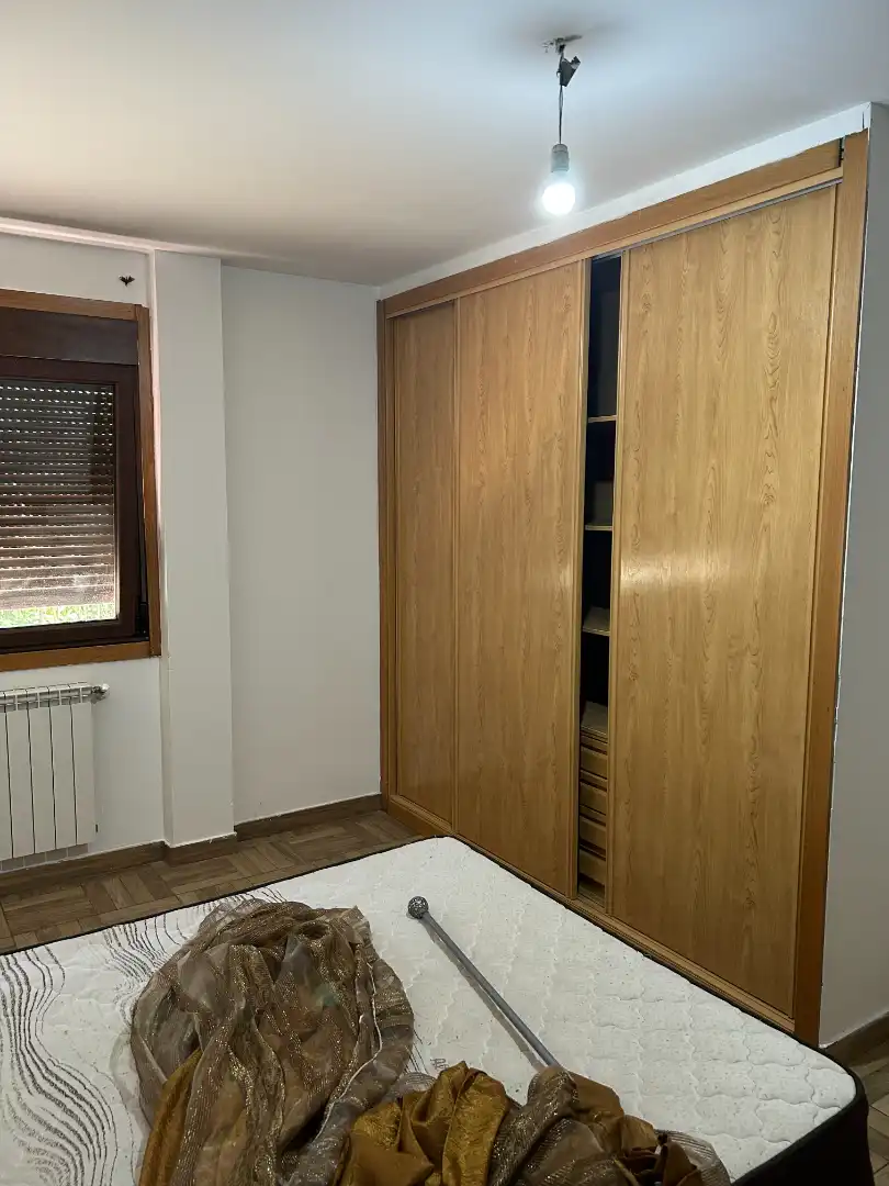 Dormitori de Casa o xalet en venda en Tomiño amb Calefacció, Jardí privat i Moblat