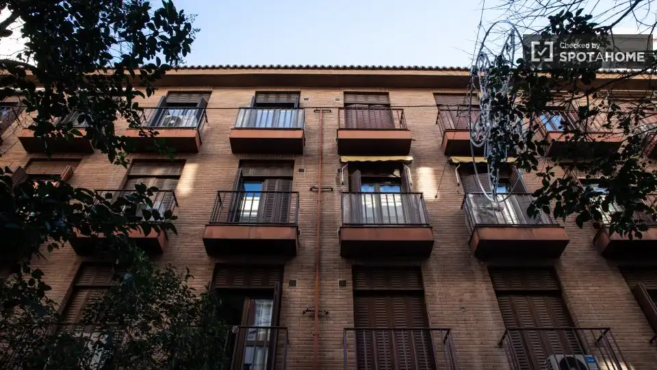 Appartamento con terrazza in affitto a Centro, imagen 15