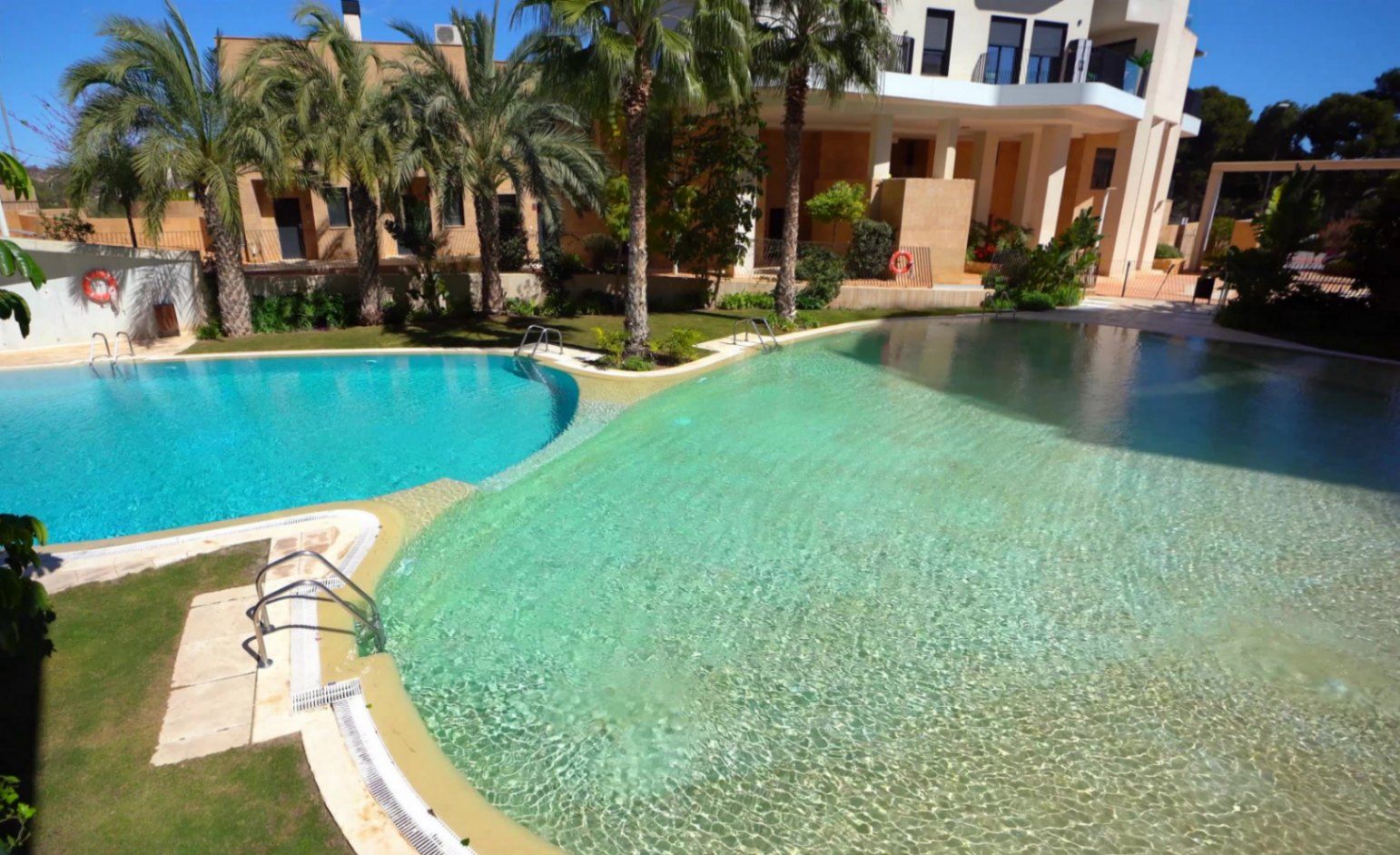 Piscina de Casa o xalet en venda en Villajoyosa / La Vila Joiosa amb Aire condicionat, Calefacció i Terrassa