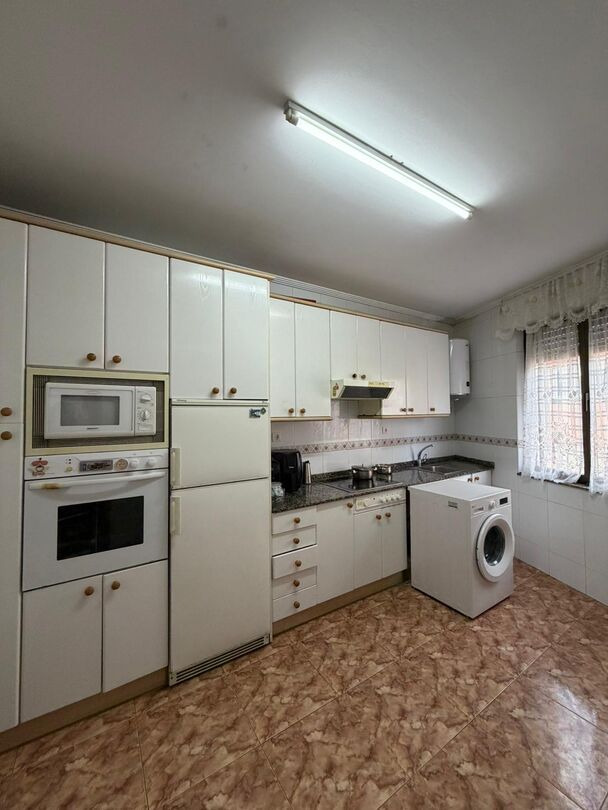 Cocina de Piso en venta en Gijón  con Calefacción