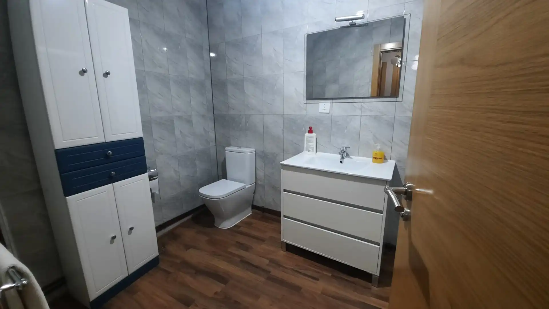 Badezimmer von Gebäude zum Verkauf in Cacabelos mit Alarm