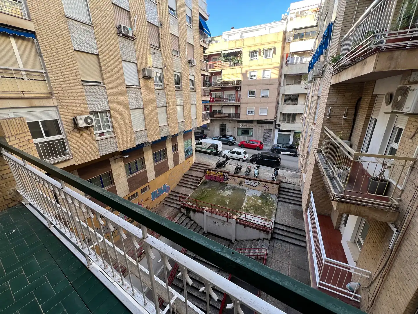 Vista exterior de Pis en venda en Jaén amb Aire condicionat, Calefacció i Balcó