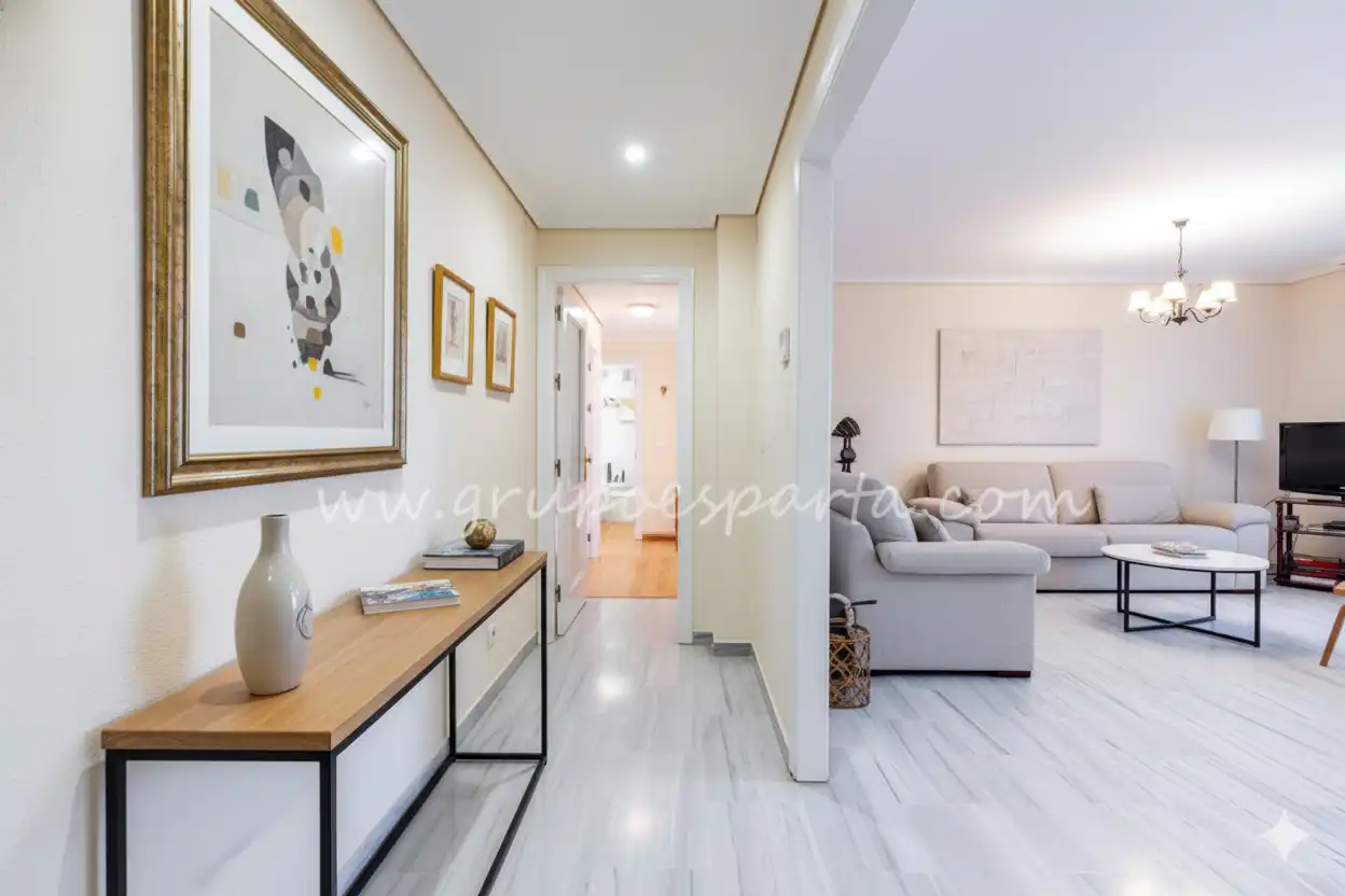 Flat for sale in Sevilla  with Air Conditioner and Terrace