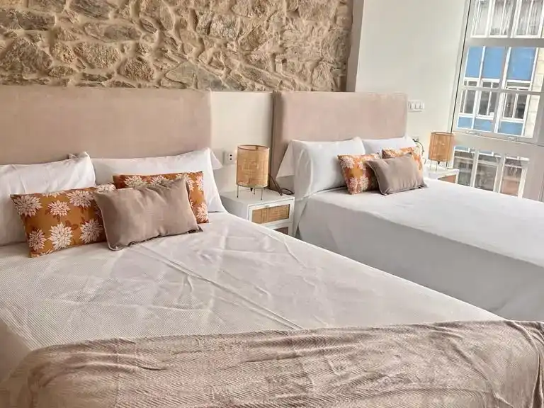 Habitación de Apartamento de alquiler en Ferrol con Amueblado