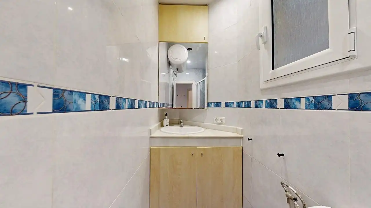 Bany de Pis en venda en Barcelona amb Parquet