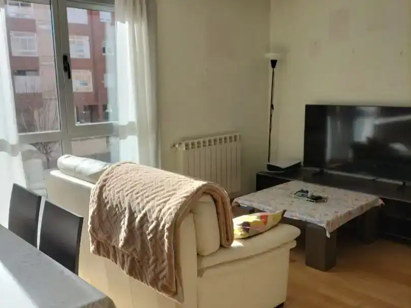 Sala d'estar de Pis en venda en Ávila Capital amb Balcó