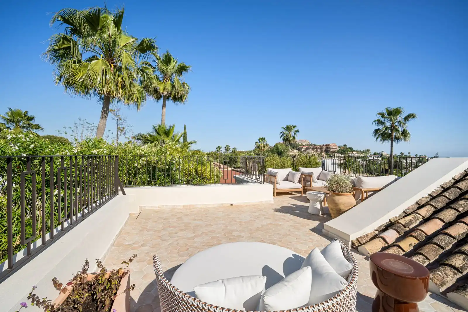 Villa mit Pool zum Verkauf in Nueva Andalucía, imagen 41