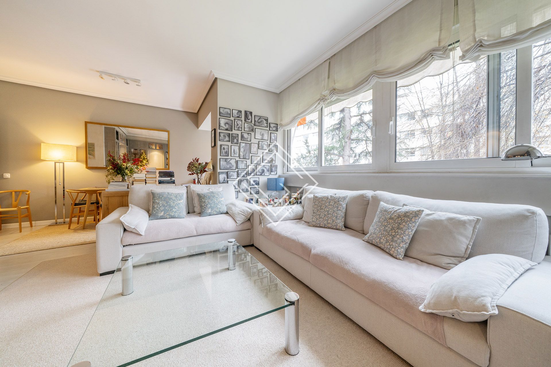 Sala de estar de Piso en venta en  Madrid Capital con Aire acondicionado, Calefacción y Piscina comunitaria