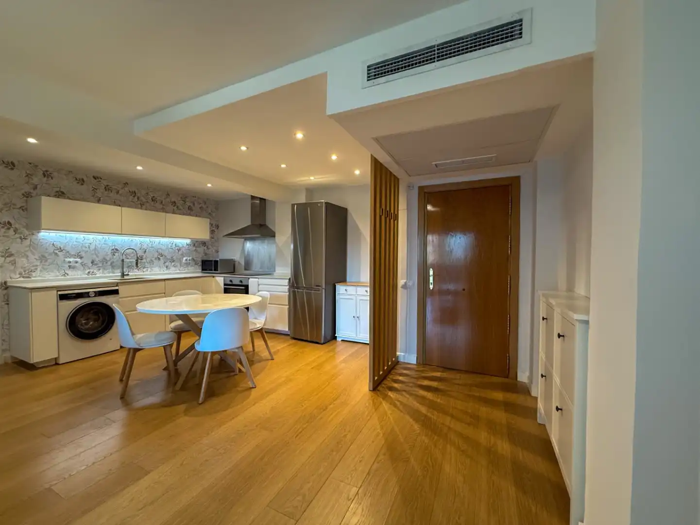 Kitchen of Flat for rent in Madrid  with Air Conditioner, Heating and Terrace