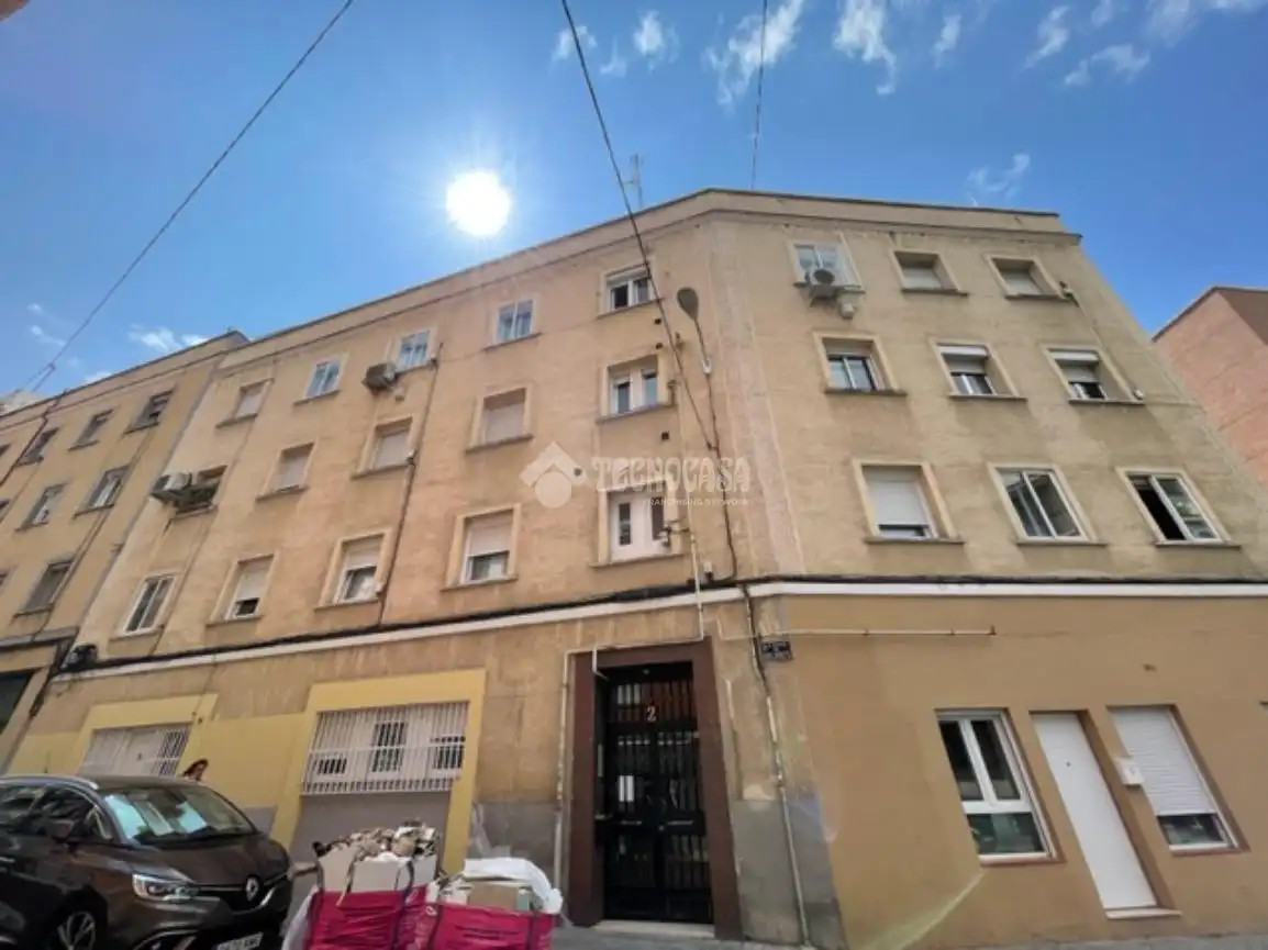 Vista exterior de Piso en venta en Madrid con Calefacción y Parquet