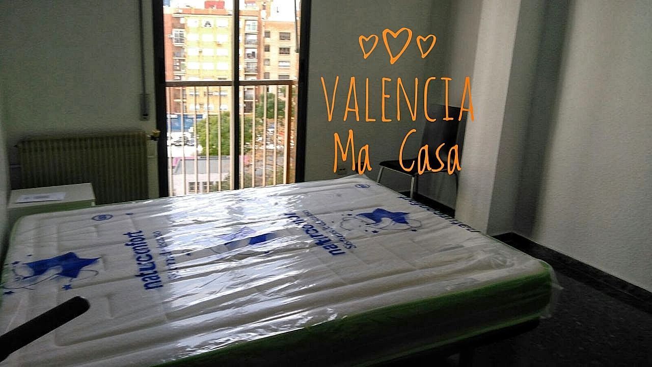 Dormitori de Pis de lloguer en  Valencia Capital amb Aire condicionat, Calefacció i Terrassa