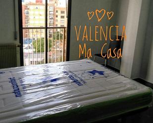 Bedroom of Flat to rent in  Valencia Capital  with Air Conditioner, Heating and Terrace
