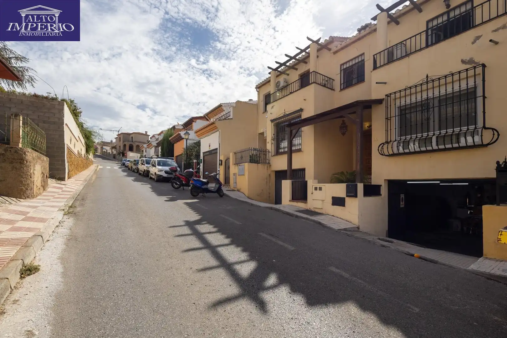 Casa a schiera con balcone in vendita a Calle de Sierra Nevada, imagen 2