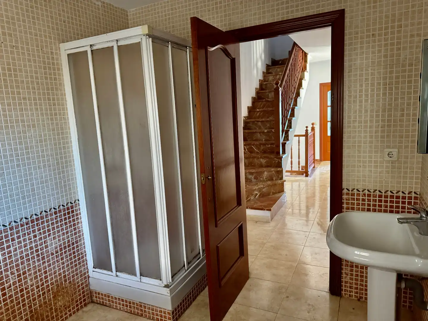 Einfamilien-Reihenhaus zum Verkauf in Calafell mit Heizung, Privatgarten und Terrasse