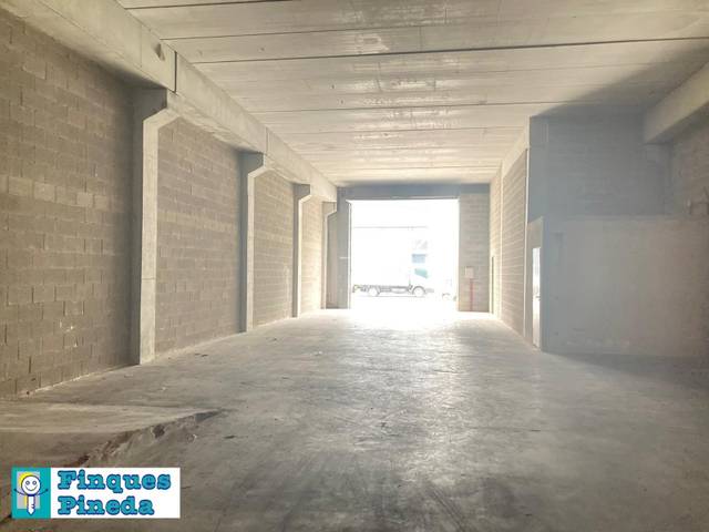 Nave industrial en Alquiler en  EUROPA, D' en Mercat - Mas Moixa