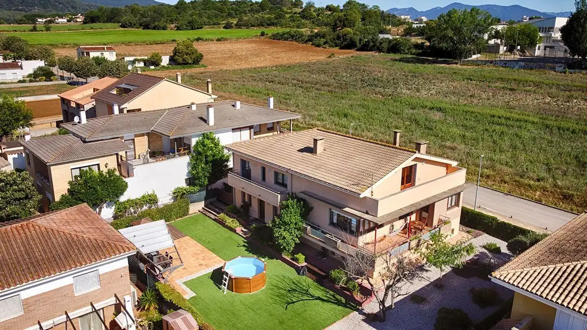 Casa con giardino in vendita a Porqueres, imagen 4
