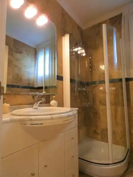 Casa amb piscina en venda a BERNAT DESCLOT, imagen 10