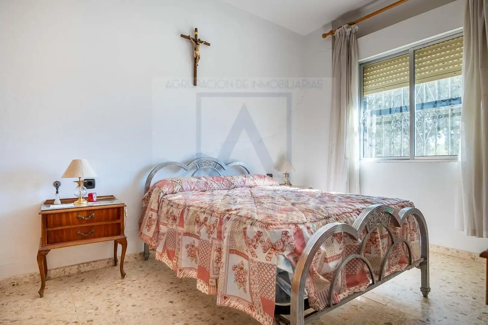 Houses for sale in Sanlúcar la Mayor, Sevilla