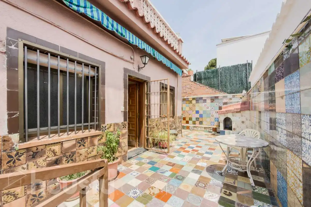 Exterior view of Houses for sale in Santa Coloma de Gramenet  with Heating, Private garden and Terrace