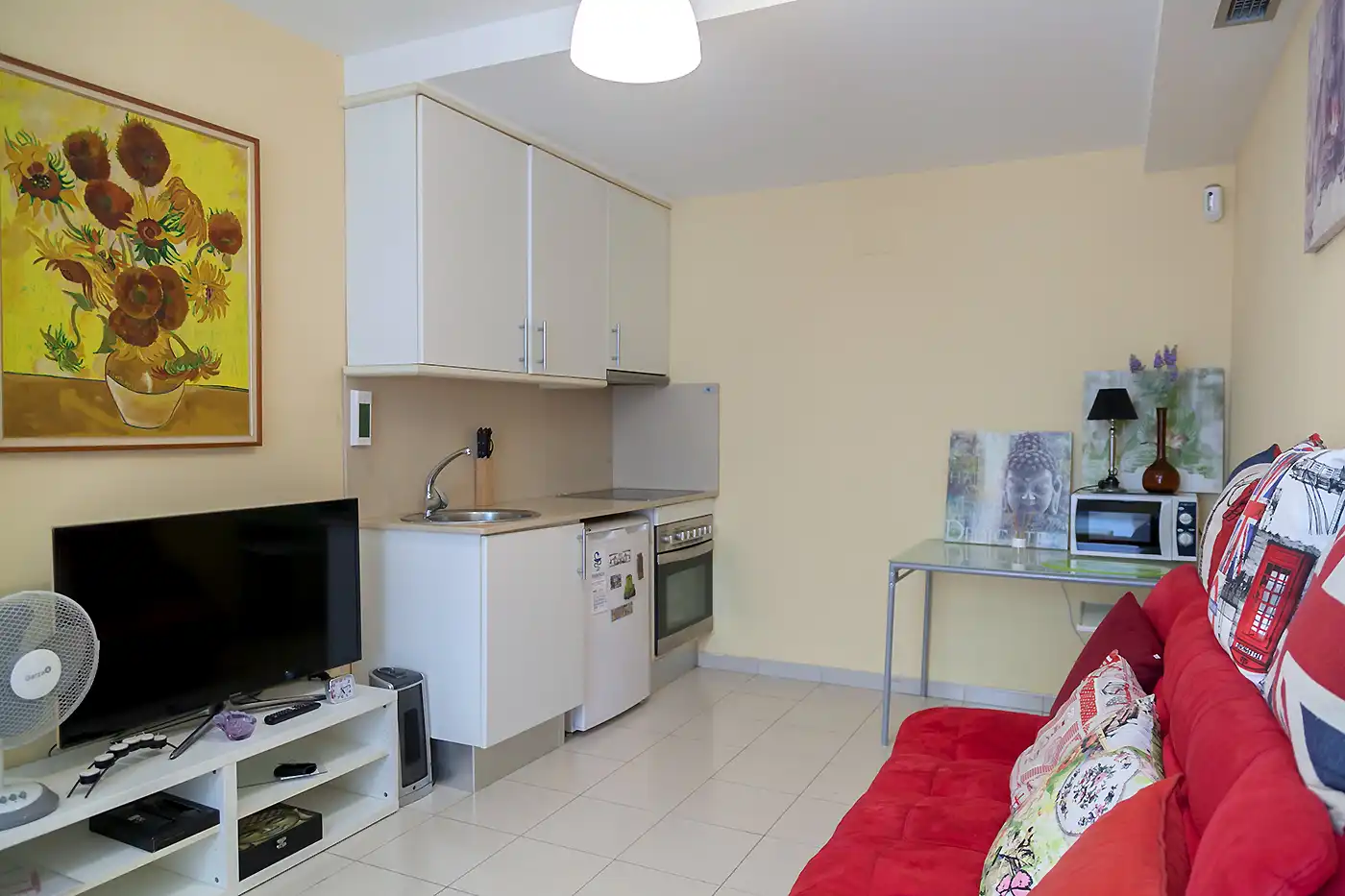 Cuina de Dúplex en venda en Barcelona amb Aire condicionat, Moblat i Forn