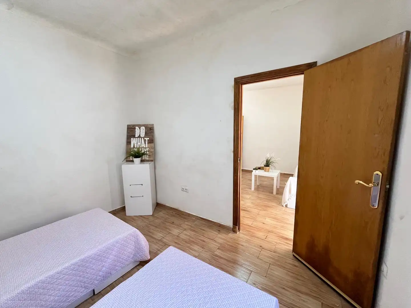 Bedroom of Flat for sale in Cartagena  with Air Conditioner and Oven